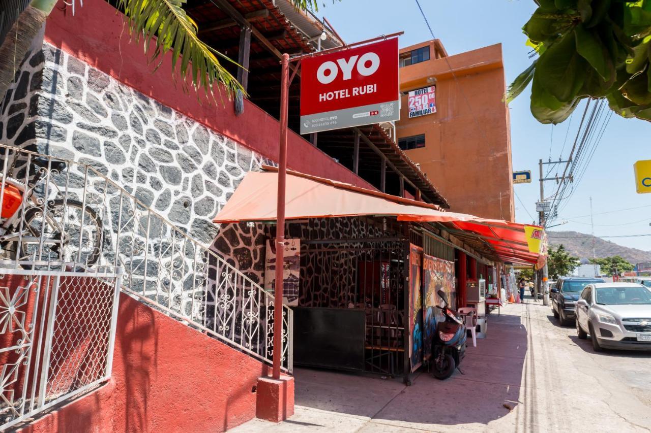 Oyo Hotel Rubi 锡瓦塔塔内霍 外观 照片
